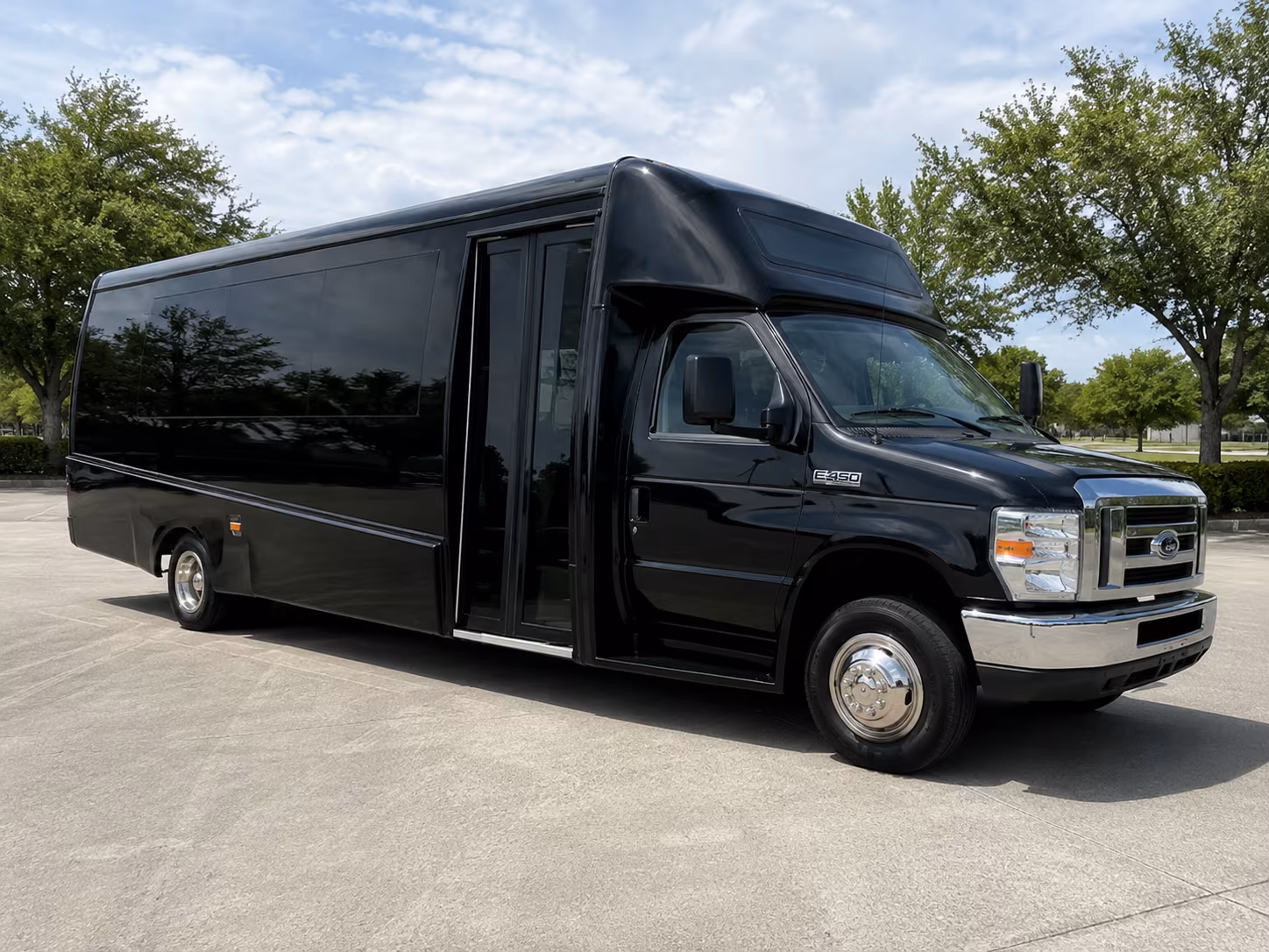 minibuses and motorcoaches for mystic seaport mystic aquarium and the connecticut coast